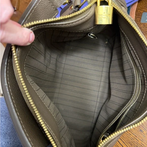 Louis Vuitton Empreinte Suede Audacieuse PM Ombré - Picture 9 of 11